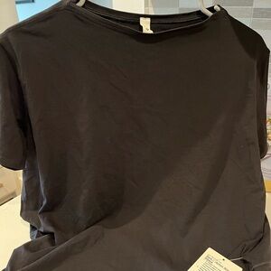 Lululemon Back In Action short sleeve tee